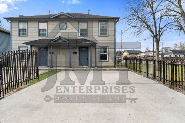 Photo - Duplex For Lease Unidad Garcia Oaks 2530B
