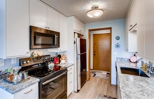 Photo - Top-Floor Gem – 2 Bed, 2 Full Bath, W/D, AC