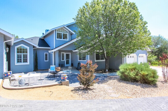 Building Photo - 2440 W Live Oak Dr Rental