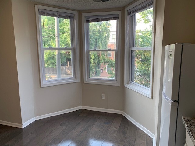 Photo - 3830 Lancaster Ave Unidad #2