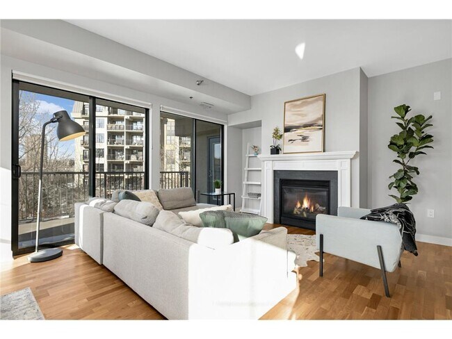 Building Photo - 317 Groveland Ave Unit G305