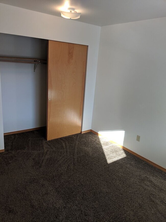 Photo - Spacious Studio with bonus storage Unit 3335-5