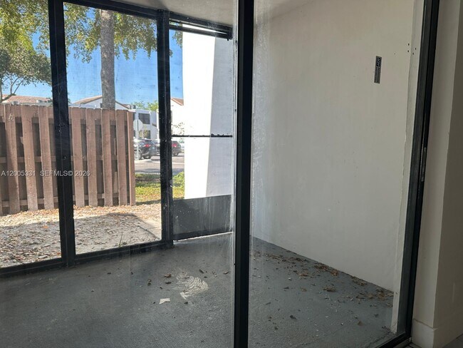 Photo - 215 Lake Pointe Dr Unit 113