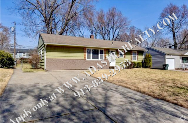 Building Photo - Cute 3 Bed 1 Bath Ranch in Raytown-Availab... Rental