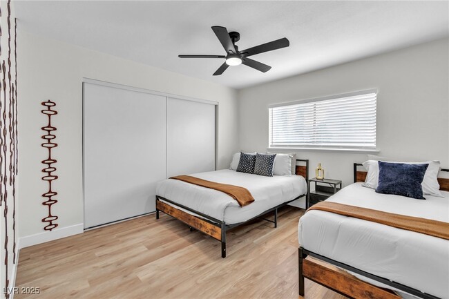 Photo - 425 Golden Valley Dr