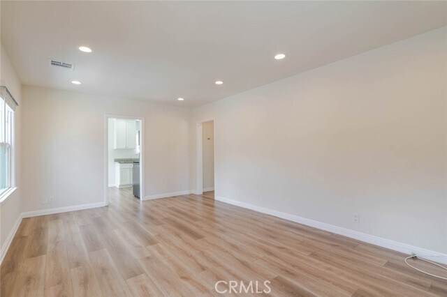 Photo - 1466 Stanley Ave