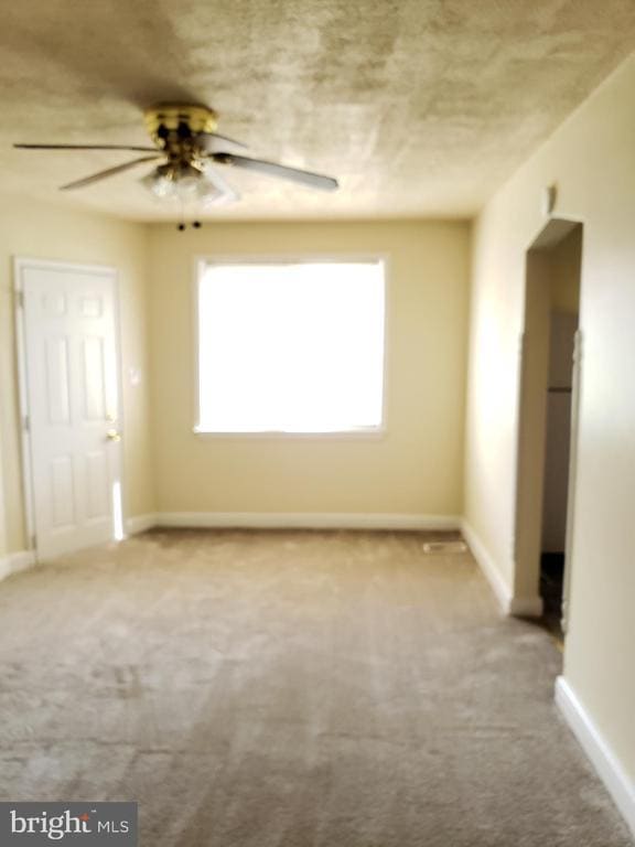 Building Photo - 5338 Nelson Ave Rental
