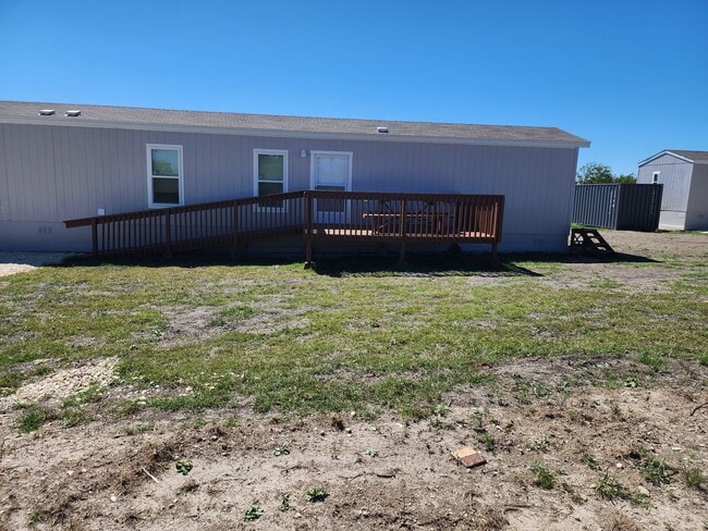 Building Photo - 220 CR 2600 Rental