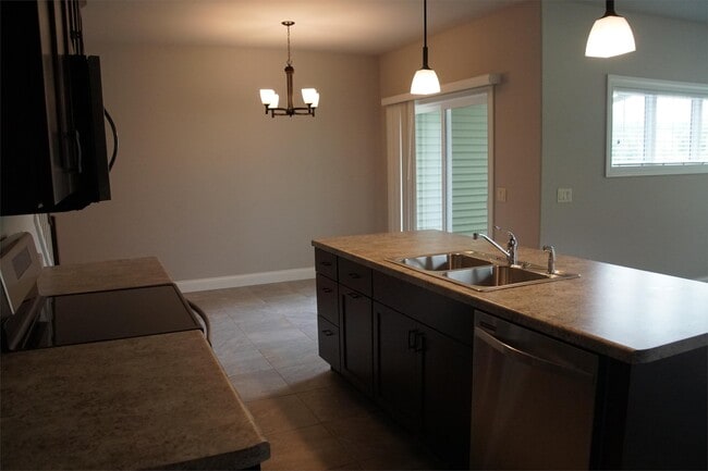 Photo - 6715 Charlie Grimm Rd