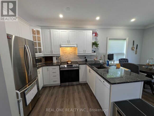 Photo - 162 Golden Meadow Rd