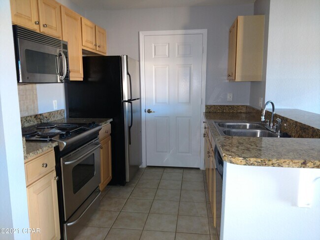 1605 Cape Cod Dr