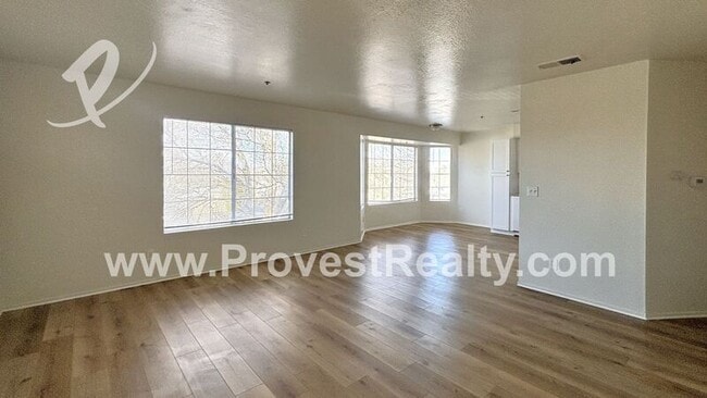 Photo - 16687 Zenda St