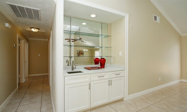 Photo - 6940 Foxmont Ln