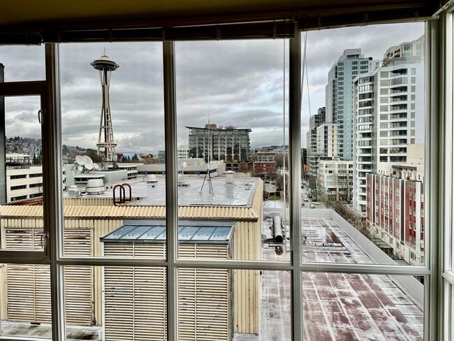 Building Photo - TOP FLOOR PENTHOUSE, Views Galore!!! $2000.00 rent credit available