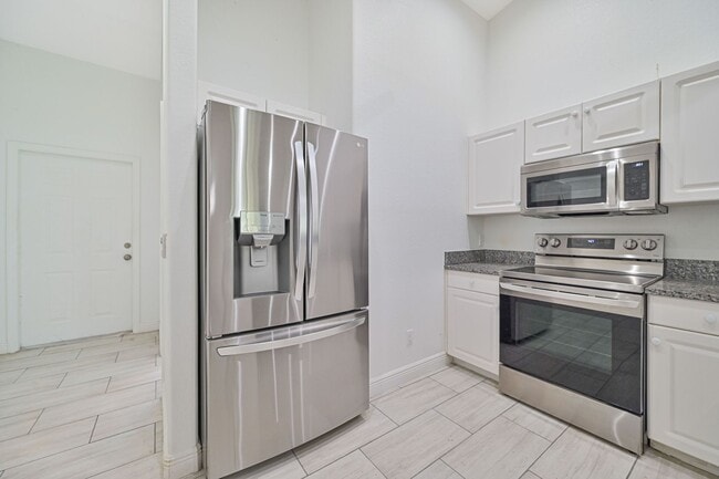 Photo - ** Rarely Available  ~ 3/2 Duplex W/ 2 Car Garage ~ Updated **