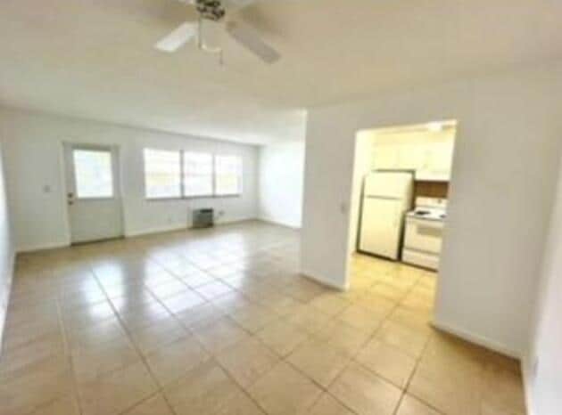 Building Photo - 128 Canterbury F Unit 128