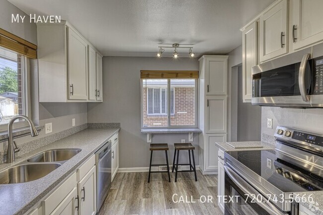 Building Photo - Renovated 3 bedroom close to the best of E... Rental