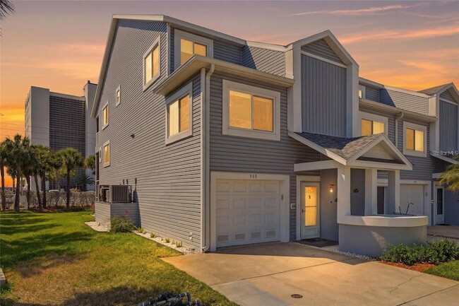 Photo - 900 Harbour House Dr