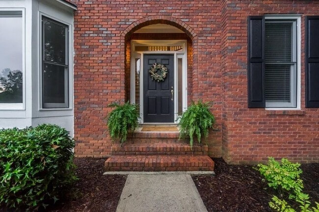 Photo - 802 Satinwood Pl