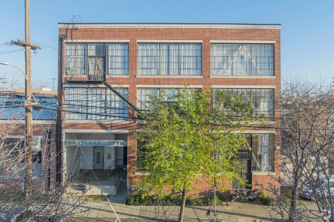Building Photo - 1018 4th Ave Rental