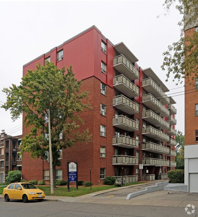 Primary Photo - Wentworth Apartments