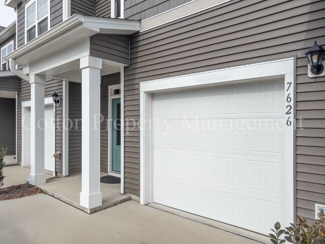 Photo - 7626 Knightbell Cir