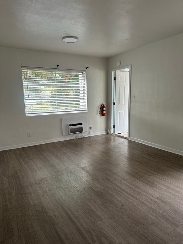 Photo - 178 E 27th St Unit 2