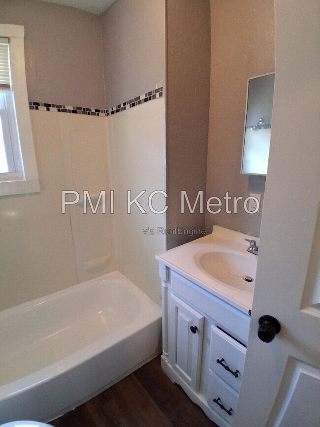 Photo - 4607 Olive St