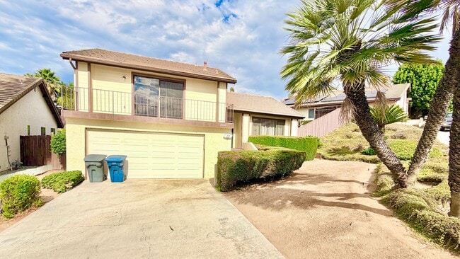 Building Photo - Wonderful Split-level Home with Spacious B...