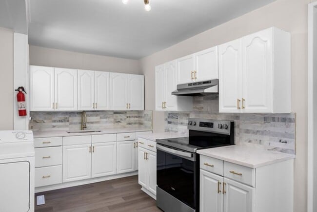 7 Coville Dr
