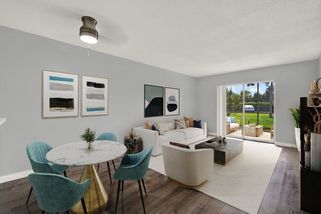 Photo - Palm Ridge Apartments