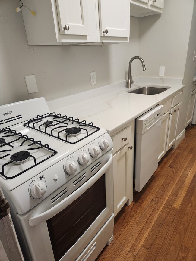 Building Photo - 793 Washington St Unit 6 Rental