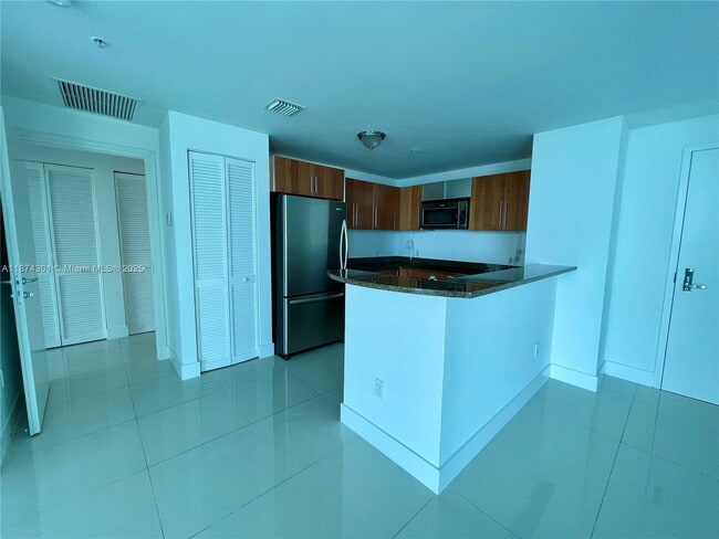 Photo - 300 S Biscayne Blvd Unidad T3410