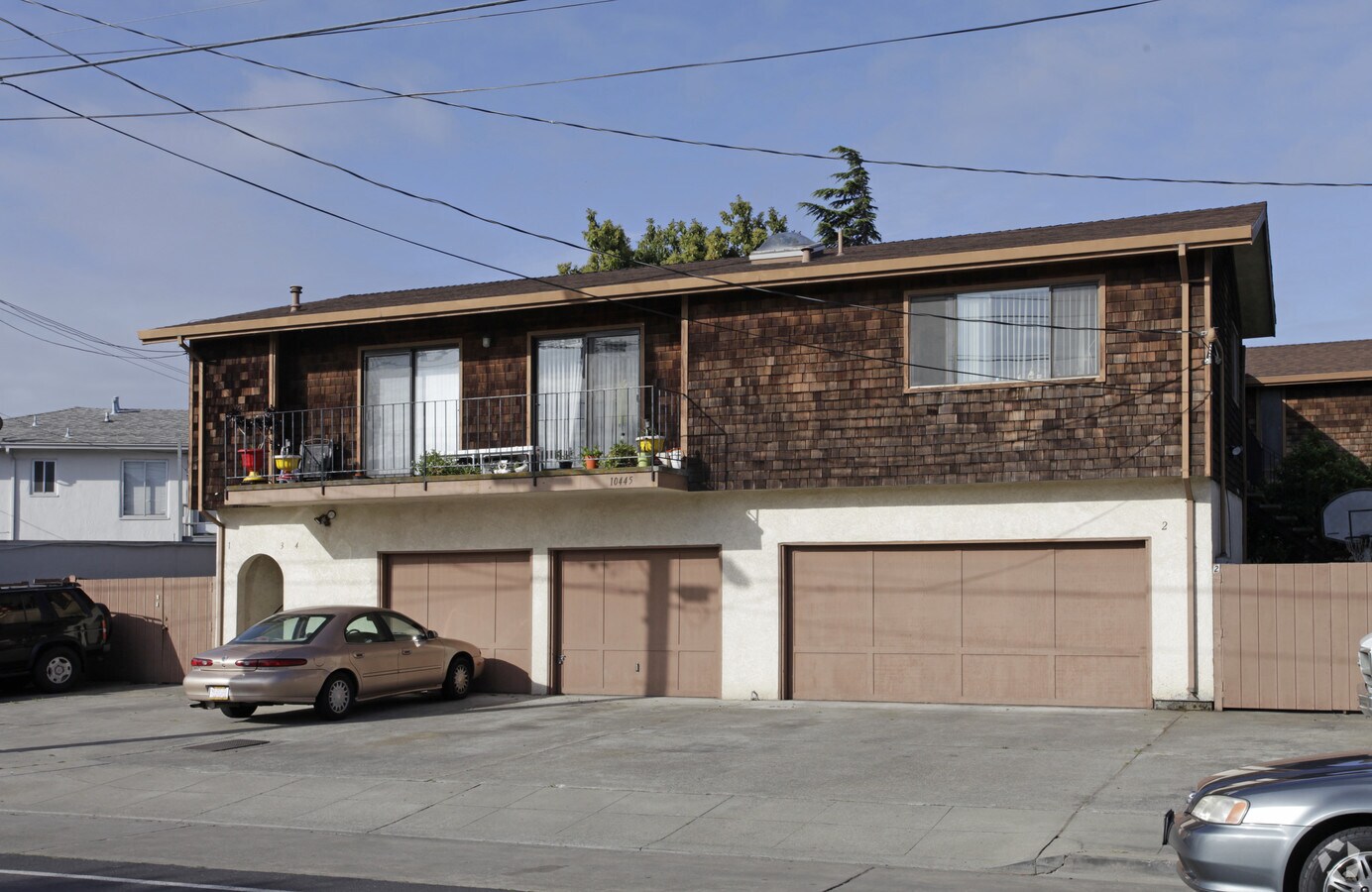 Photo - 10445 Bancroft Ave Apartments