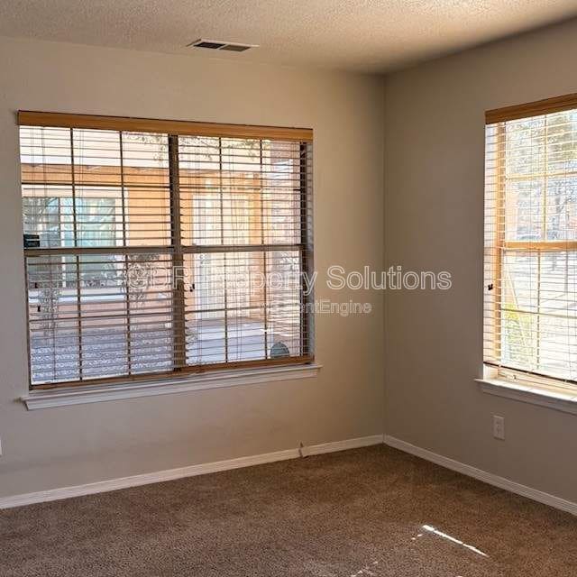 Photo - 702 Fruit Ave NW