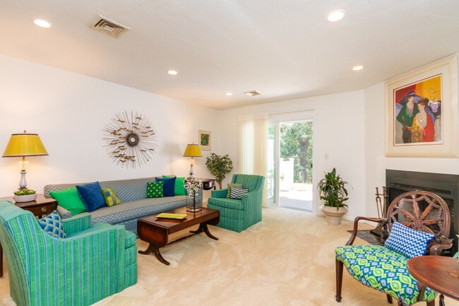 Photo - 1307 Lagrange St