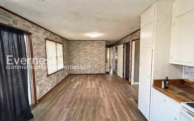 Photo - 1816 Doman Cir