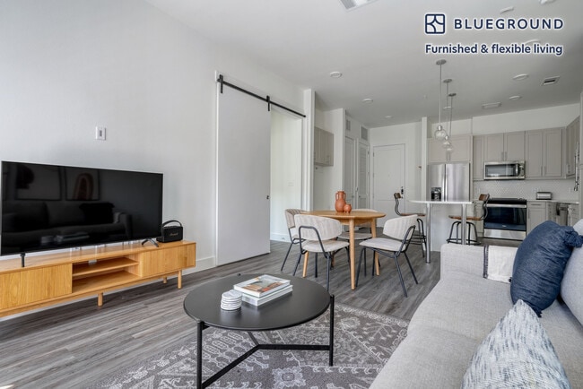 Photo - 212 W Highland Mall Blvd Unidad FL1-ID198