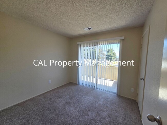 Photo - 1841 Cherokee Dr
