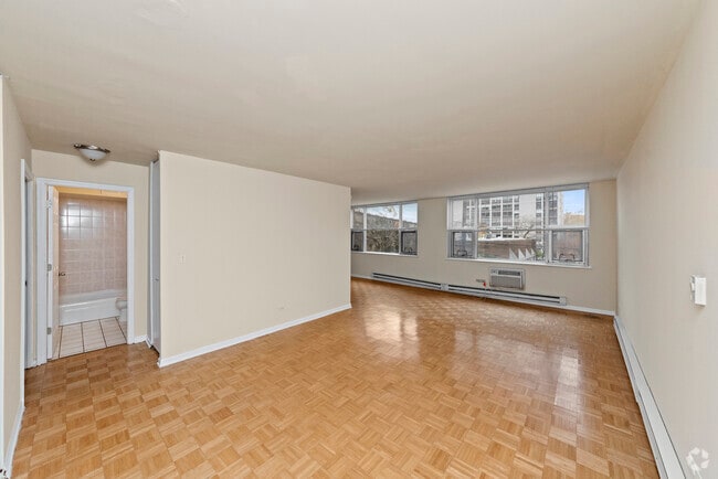 Building Photo - 1443 N Dearborn St Unit 1 Rental