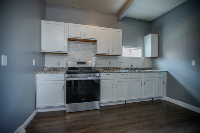 Photo - 226 S London Ave Apartment Unit 1