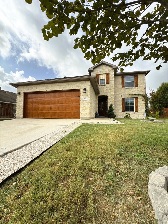 Photo - 178 Amber Oak Dr