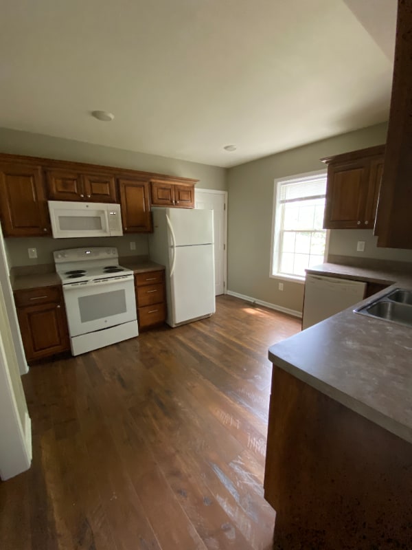 Photo - 600 W Broadway Blvd Unit B