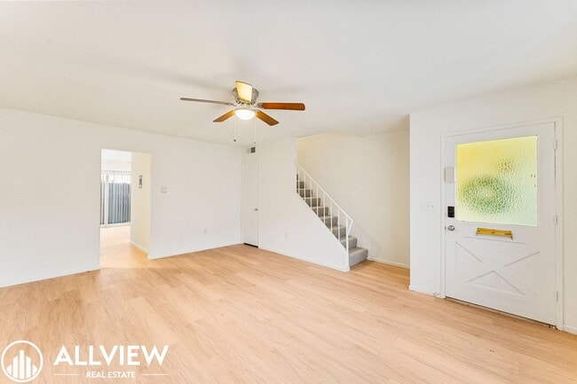 Photo - 16572 Sabot Ln Unidad 3