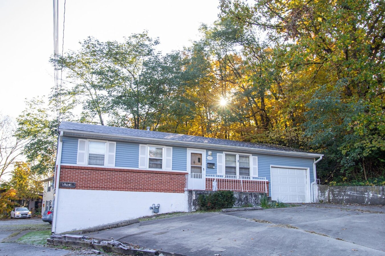 Photo - 1814 Sunrise Dr