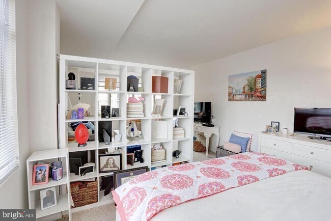 Photo - 940 25th St NW Unit 309S