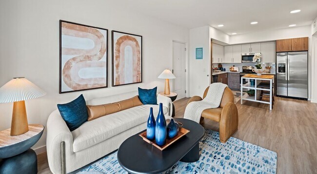 Photo - 2085 S Congress Ave