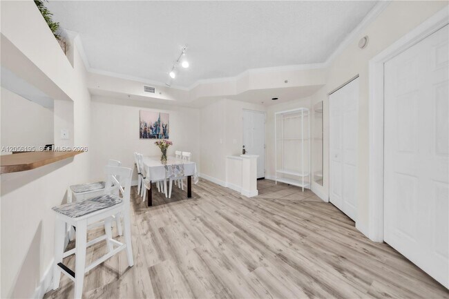Photo - 17145 N Bay Rd Unit 4304