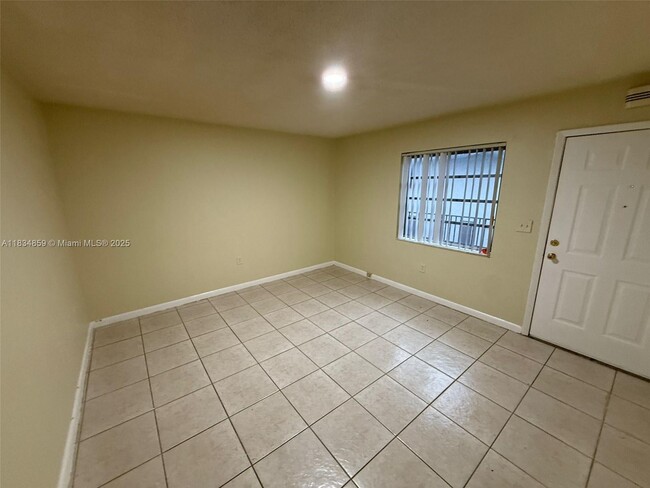 Photo - 1225 W 30th St Condo Unit 26