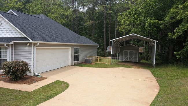 Photo - 105 Foxdale Dr